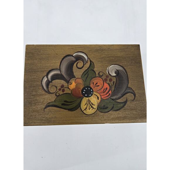 Mid Century 70s Norwegian Rosemaling Wooden Handpainted Trinket Box Hinge Signed - Picture 2 of 13